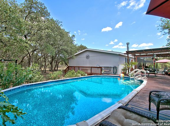 2nd image of 1487 Linda Dr