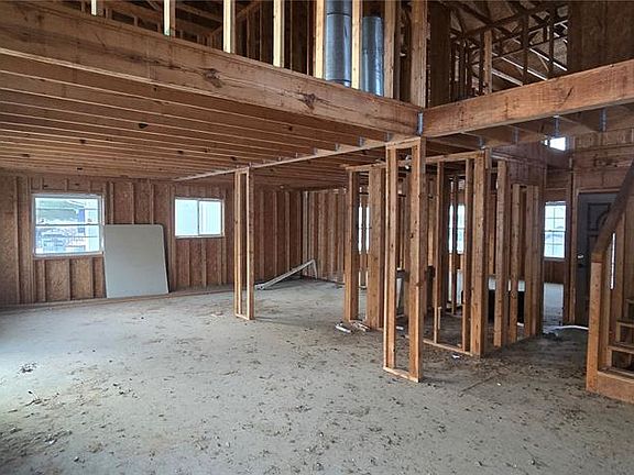 4th image of 14 Bayside Ct