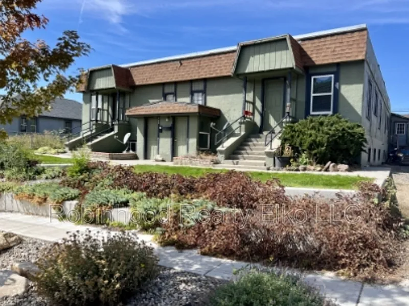 2 bed, 1.0 bath, $1,170 — Photo 1