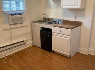 918 S 12th St #2R, Philadelphia, PA 19147