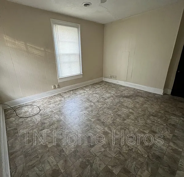 2509 Parkview Ave #B-2 — Photo 2