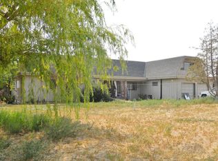 90 Twin Peaks Rd, Selah, WA 98942