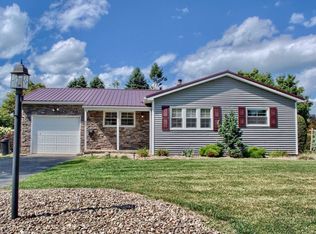 60 E Green St, Mifflinburg, PA 17844
