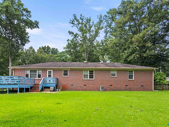 2nd image of 213 Monterey Cir