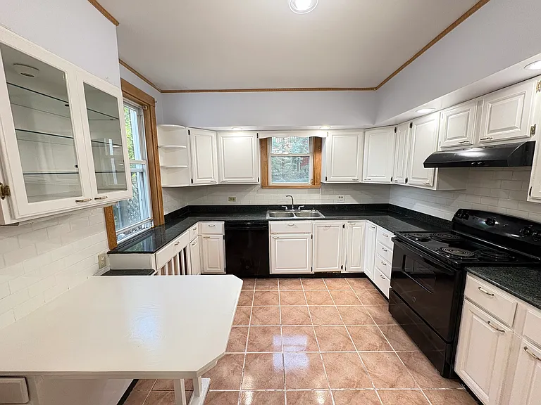 6345 Morrowfield Ave — Photo 8