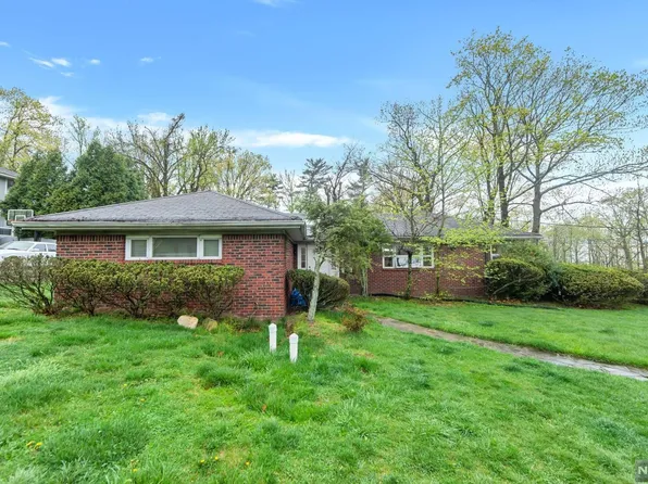 258 E Clinton Ave, Tenafly, NJ 07670
