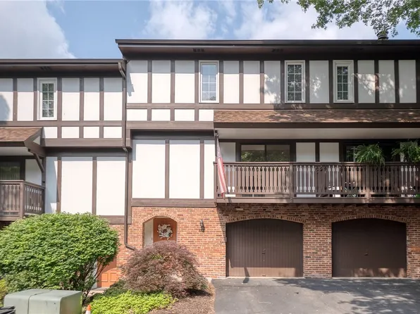 413 Allenberry Dr, Pittsburgh, PA 15237