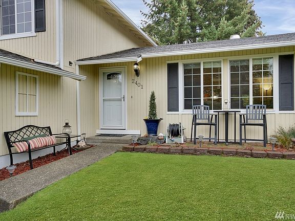 4th image of 2401 21st St SE