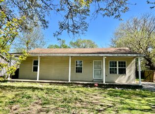 319 Flad St, Oran, MO 63771