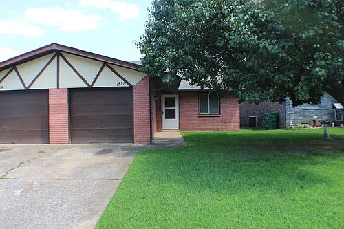 Sapulpa Duplexes-1819-21 Photo 1