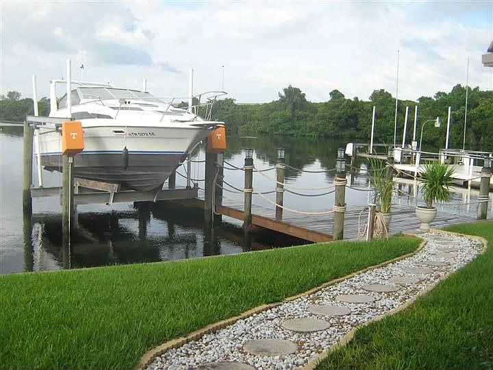 1st image of 308 Shoreland Dr