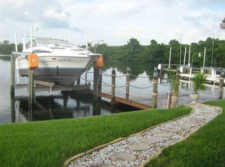 308 Shoreland Dr, Fort Myers, FL 33905