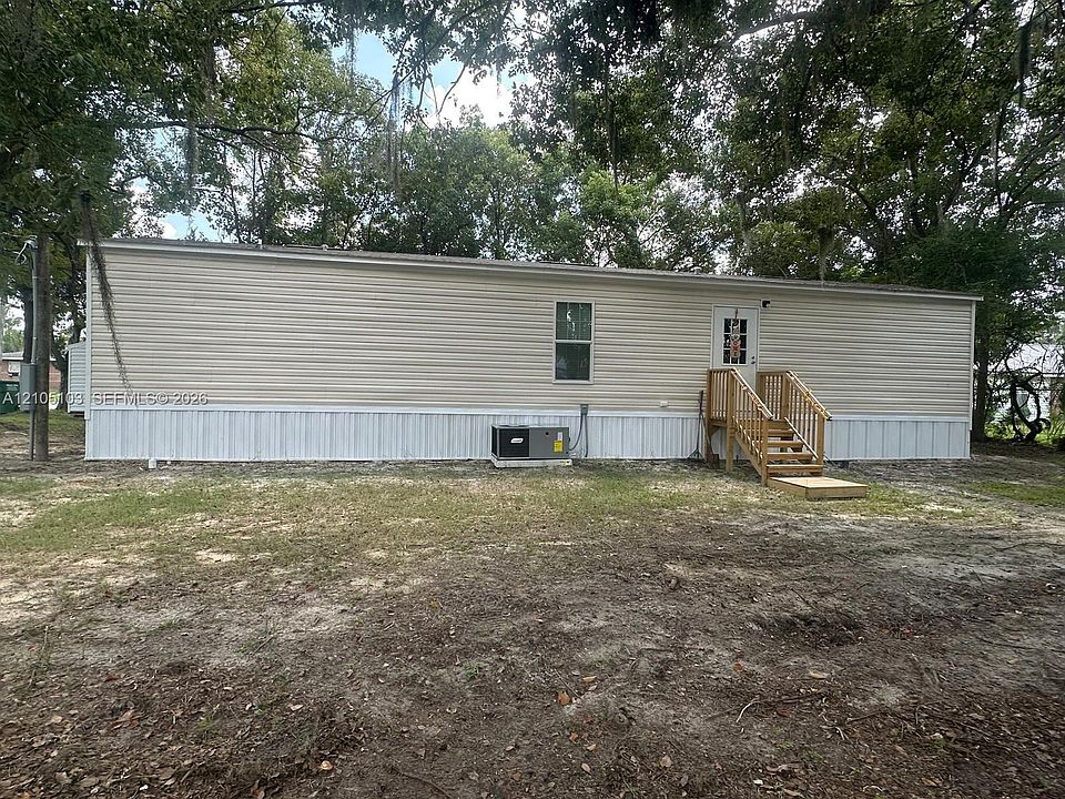 1st image of 862 NE Coldwater Ave