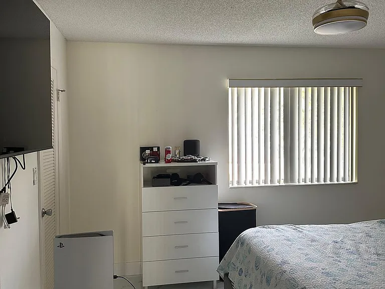 4557 Luxemburg Ct — Photo 15