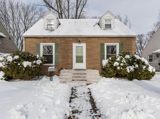 715 Petrie Ave, Saint Joseph, MI 49085