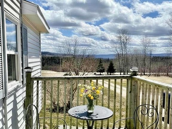 4th image of 2041 Strathlorne Scotsville Rd