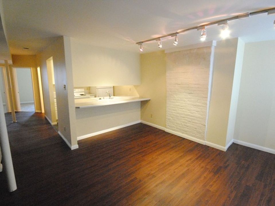 1st image of 810 Russell Blvd #C