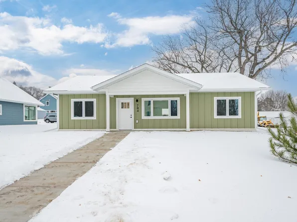 704 NW 8th Ave, Grand Rapids, MN 55744