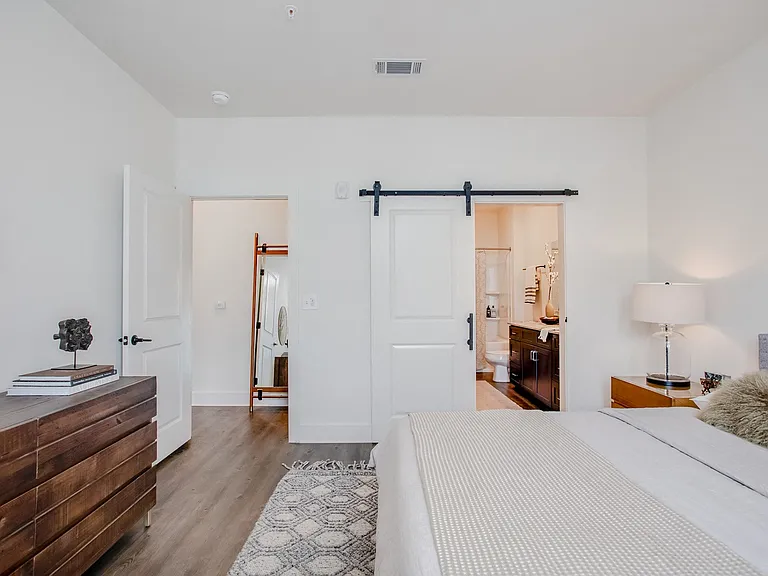Premiere Lofts at Trilith - Luxury Apartments — Photo 8