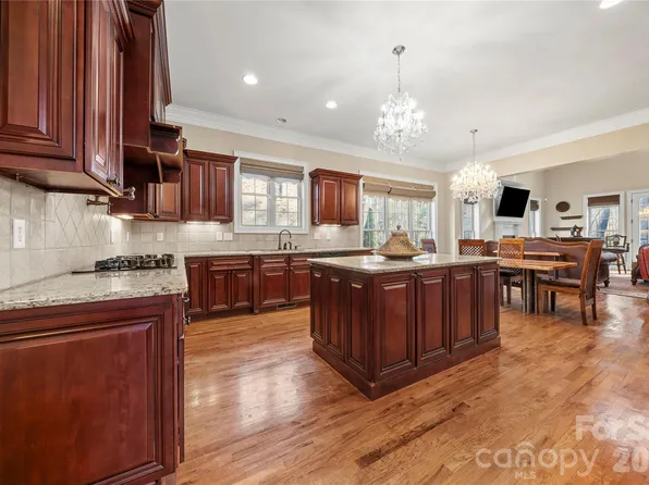 275 Palm Cove Way, York, SC 29745