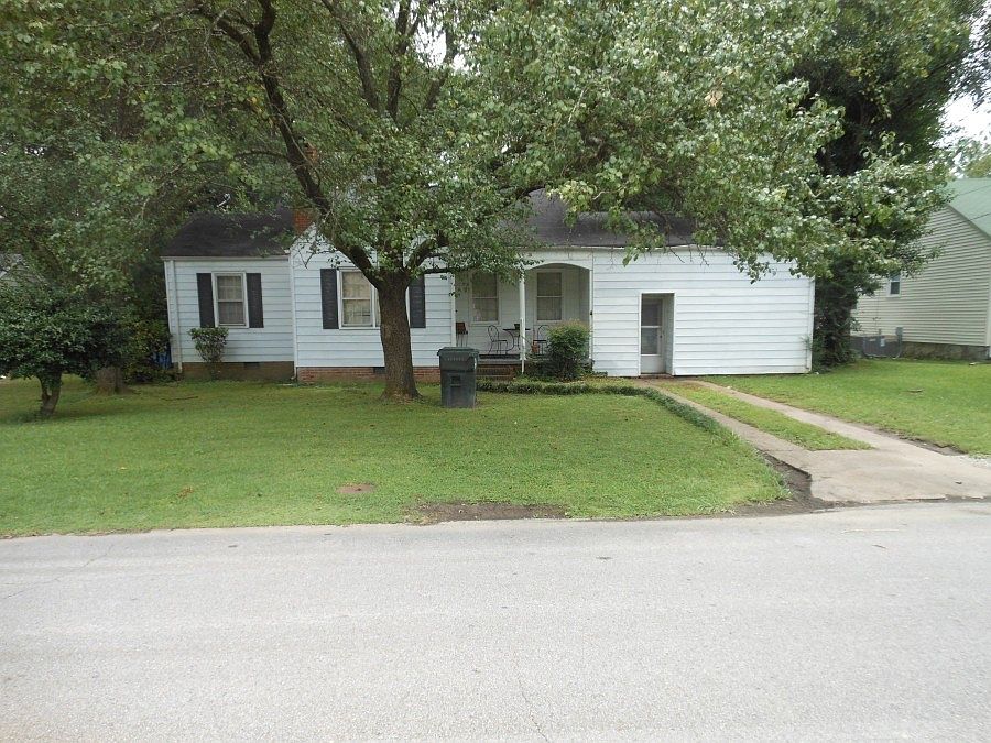 1st image of 104 N Parkdale Ave