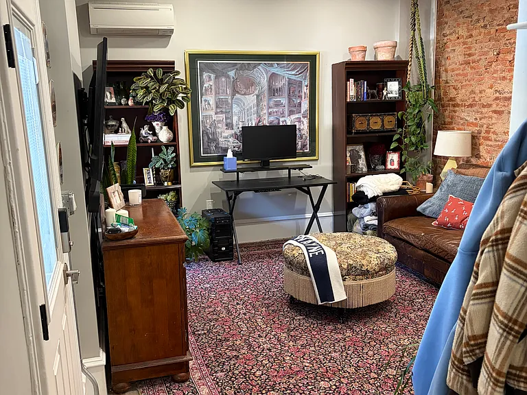 257 Church St #2 — Photo 4