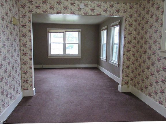 5th image of 2042 W Prospect Rd