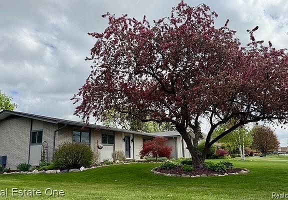 2nd image of 1115 Torpey Dr