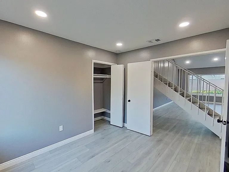 6661 Wrenfield Dr — Photo 20
