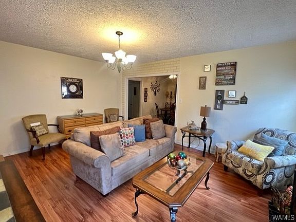 3rd image of 5015 Greenview Dr