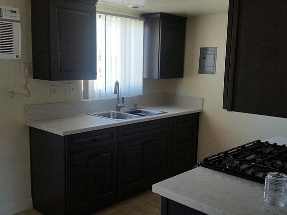4th image of 1631 N Allen Ave #31