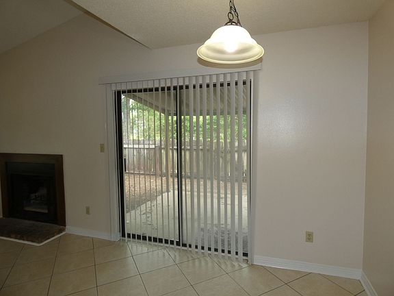 3rd image of 3864 Oakus Dr #5C