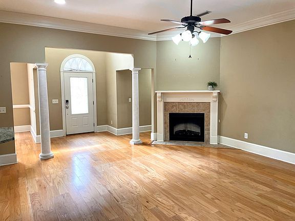 4th image of 235 Princeton Dr