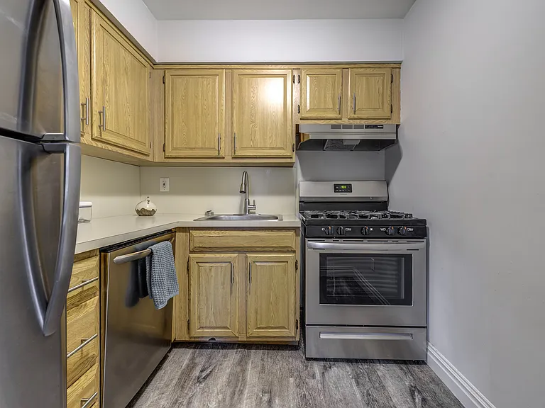 1 Anchorage Ln #2B — Photo 10