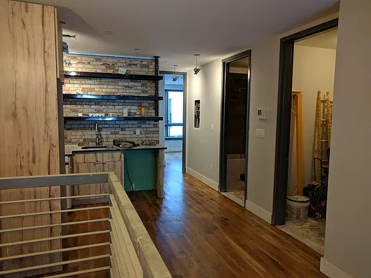 Rented by Manhattan Management LLC | media 86