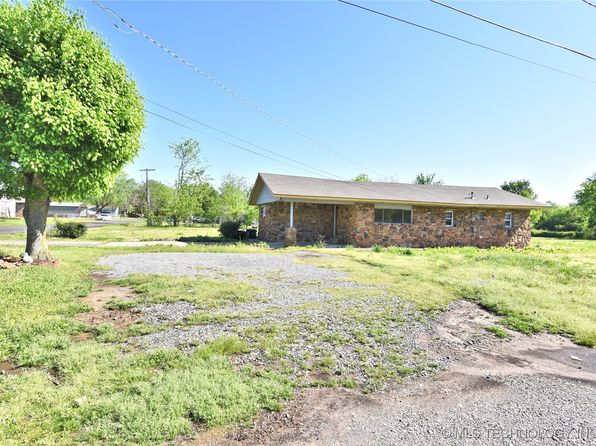 1301 NE 9th St, Wagoner, OK 74467