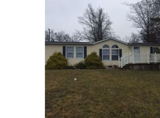 230 Lake Front Dr, Orwigsburg, PA 17961