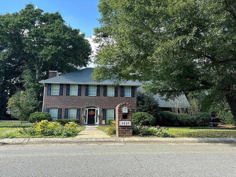 1st image of 4025 Connell Dr