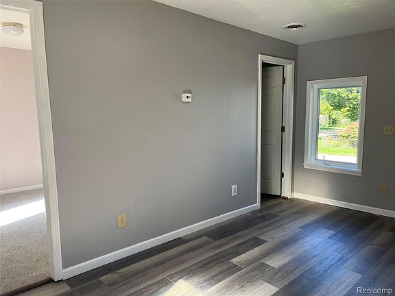 4th image of 248 N Grace St