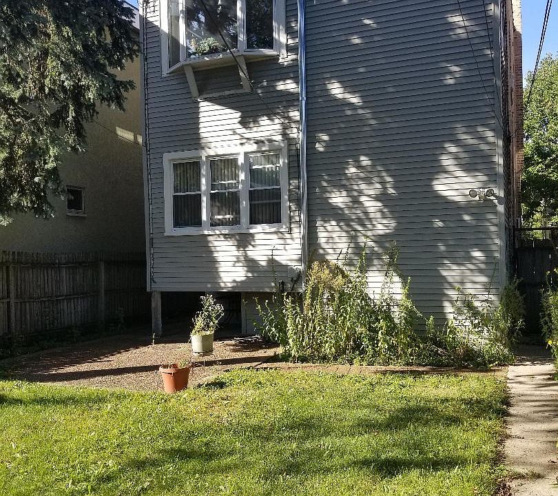 2nd image of 1649 W Winona St