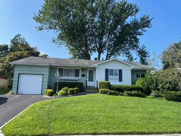 188 Hancock Street, Brentwood, NY 11717