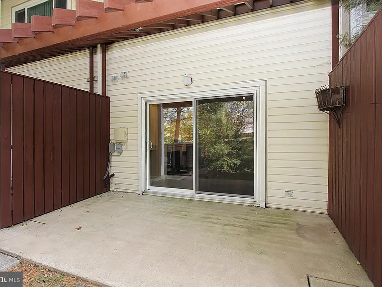 18112 Windsor Hill Dr #104A — Photo 31
