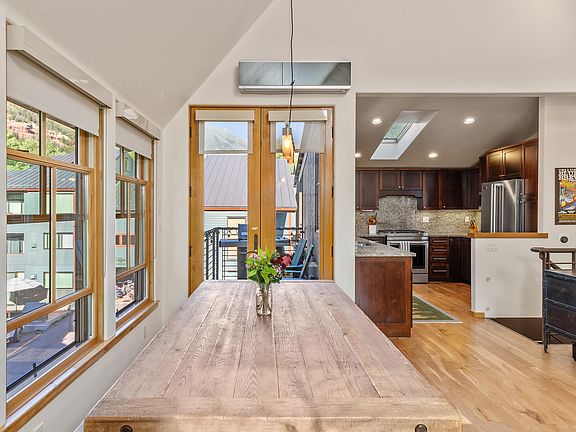 5th image of 240 Mahoney Dr #26
