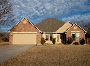 163 NE Road Runner Dr, Fletcher, OK 73541