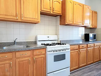 Rented by Hillel Realty Group