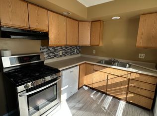 612 S Linden St #3, Normal, IL 61761