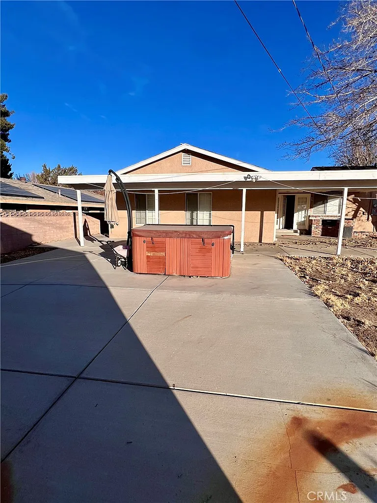 5 bed, 3010 sqft, $3,500 — Photo 3