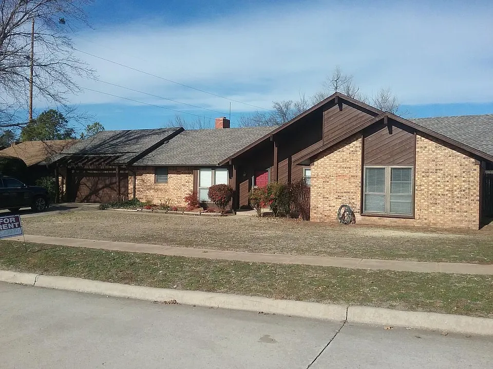 3523 Rambling Oaks Dr