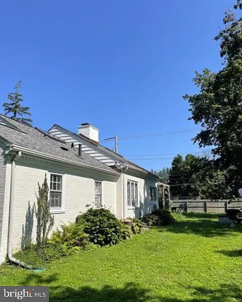 2 bed, 2.0 bath, 1500 sqft, $3,500 — Photo 3