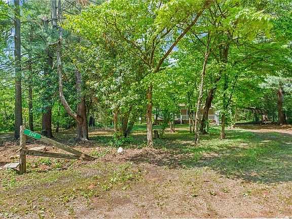3rd image of 2214 Patrick Dr